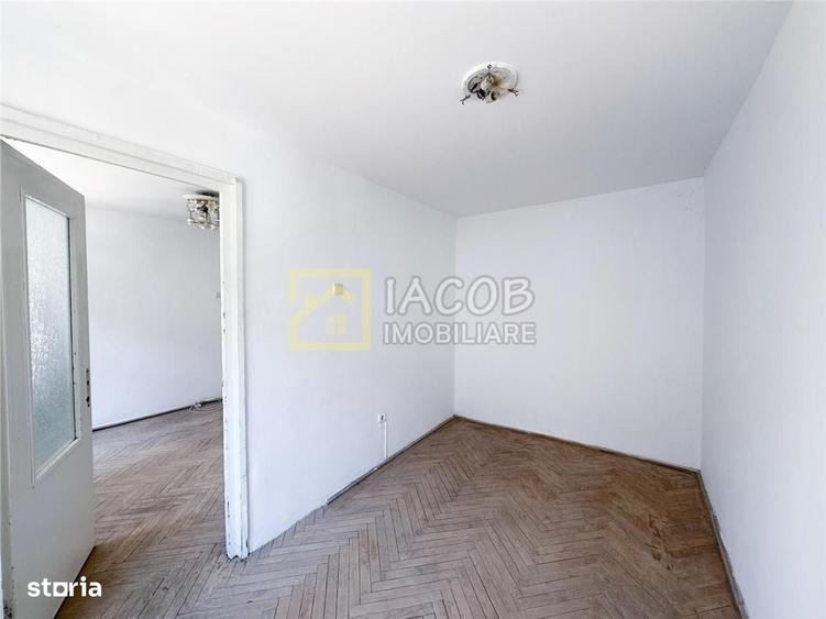 Apartament cu 3 camere nedecomandat în Central