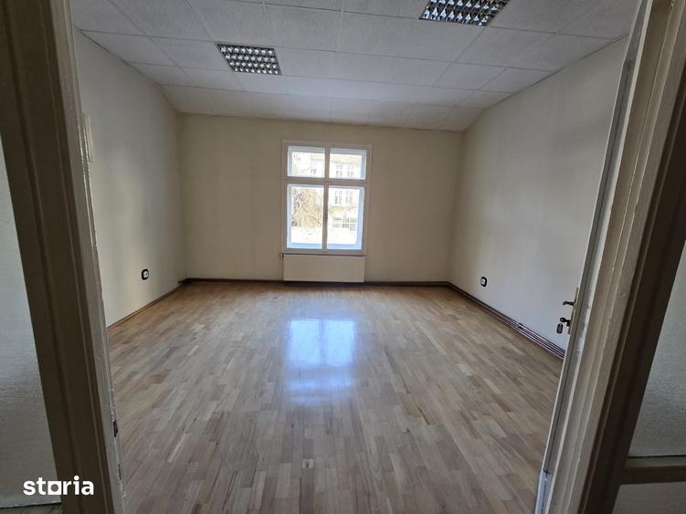 Spa?iu comercial de inchiriat Ultracentral Bistri?a - 1