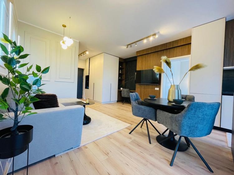 Apartament cu 2 camere semidecomandat în Florești