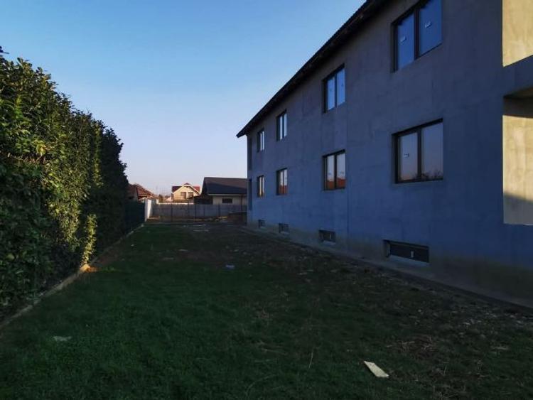 Casă individuală cu 6 camere cu Teren 400 Mp în Episcopia Bihorului