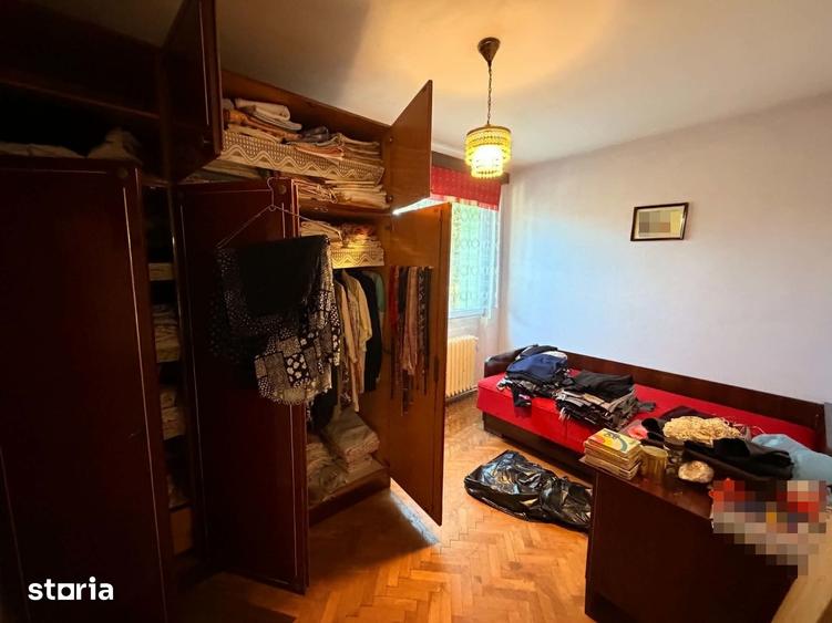 Apartament cu 3 camere decomandat în Budai