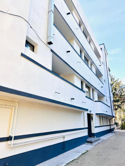 Spațiu comercial, de 44 mp, în P-ța Romană