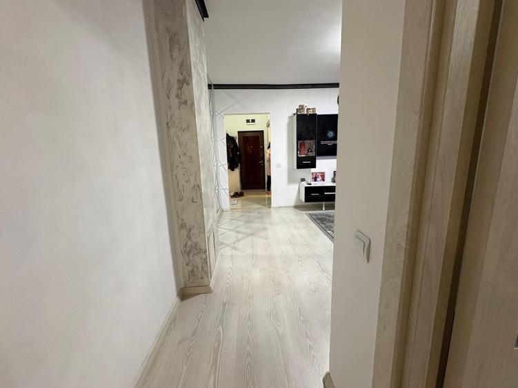 Apartament cu 2 camere semidecomandat în Gara de Nord
