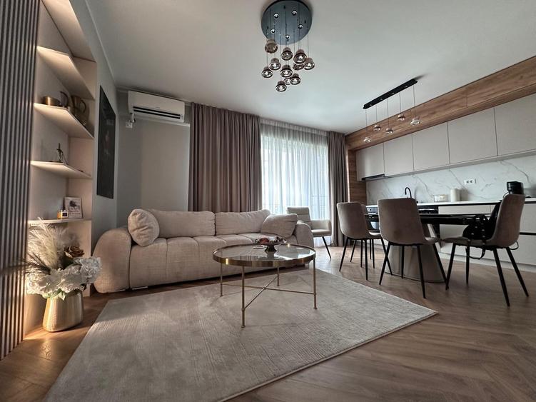 Apartament cu 3 camere în P-ta Presei Libere