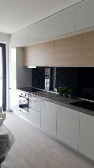 Apartament situat la etajul doi al unui bloc cu 3 etaje - 10
