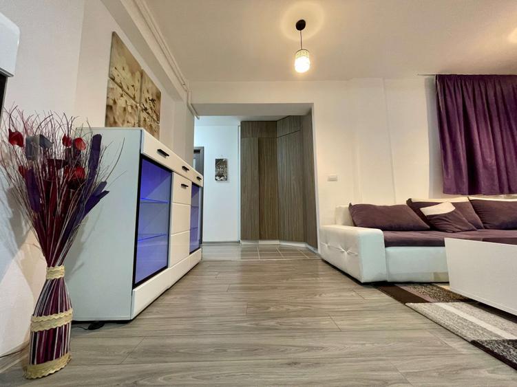 Apartament cu 2 camere semidecomandat în Tătărași