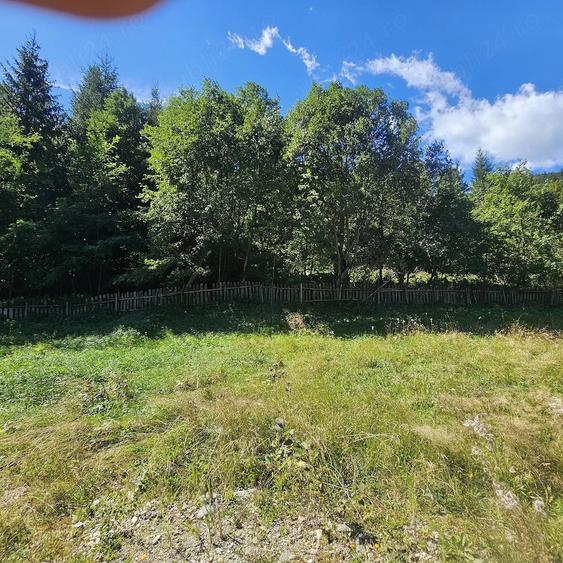 Teren de 852 mp, în Sătic