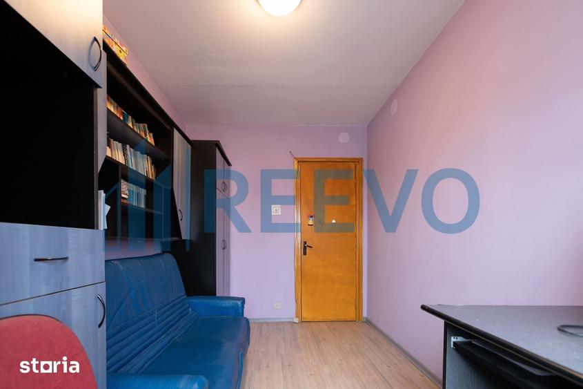 Apartament cu 3 camere semidecomandat în Narcisa
