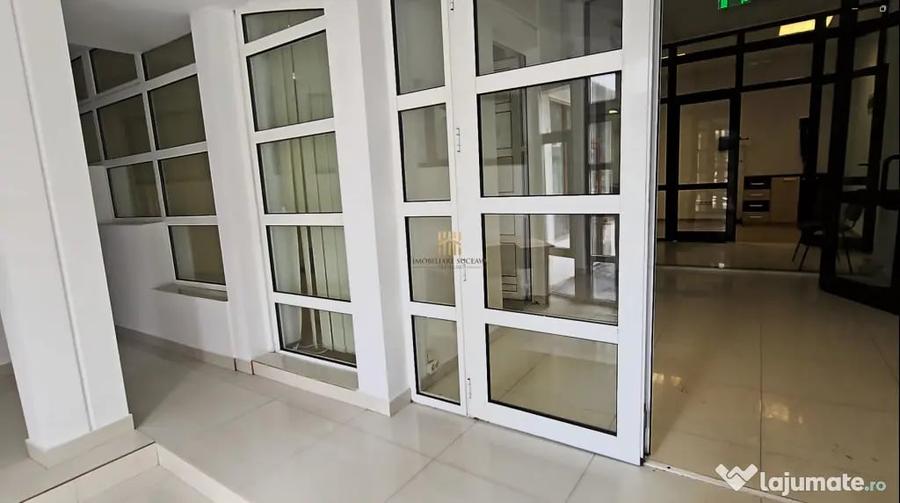 Spațiu comercial, de 180 mp, în Central