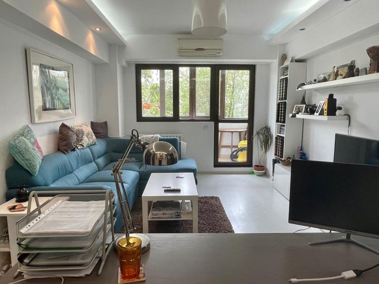 Apartament cu 2 camere semidecomandat în Obor