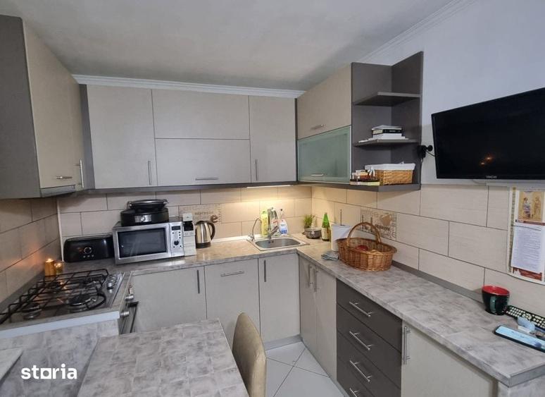 Apartament cu 4 camere în Nicolina