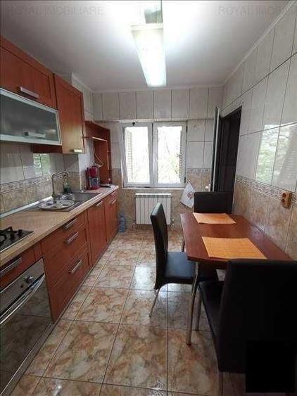 Apartament cu 3 camere decomandat în Ultracentral