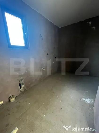 Casă cu 4 camere cu Teren 800 Mp în Central