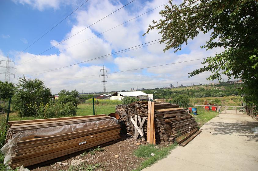 Teren Construcții intravilan de 846 mp, în Vest