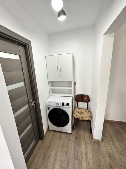 Apartament cu 2 camere semidecomandat în Micro 6