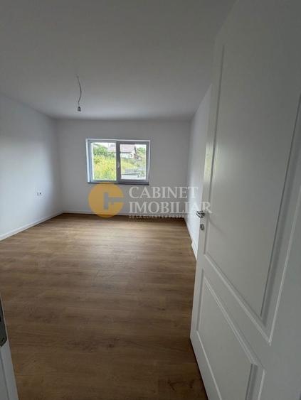 Casă individuală cu 4 camere cu Canalizare în Valea Adâncă