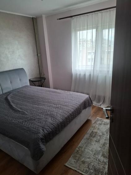 Apartament semidecomandat în Rahova