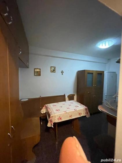 Garsonieră decomandată în Sud
