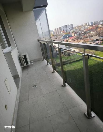 Garsonieră în Titan