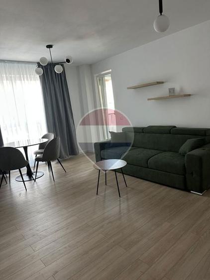 Apartament cu 2 camere semidecomandat în Florești