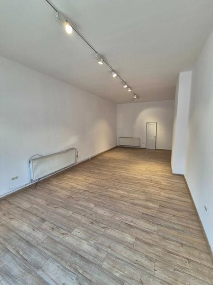 Spațiu comercial, de 45 mp, în Central