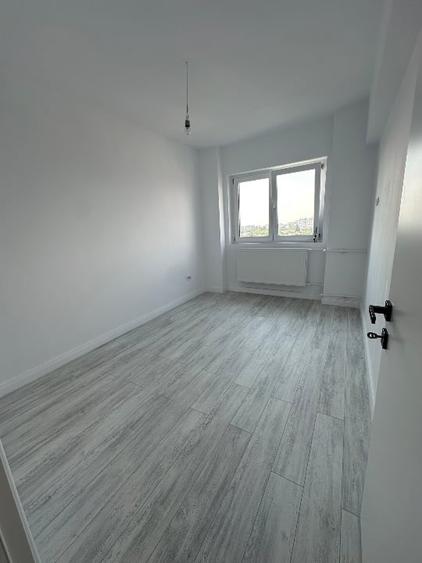 Apartament cu 3 camere decomandat în Banu Manta