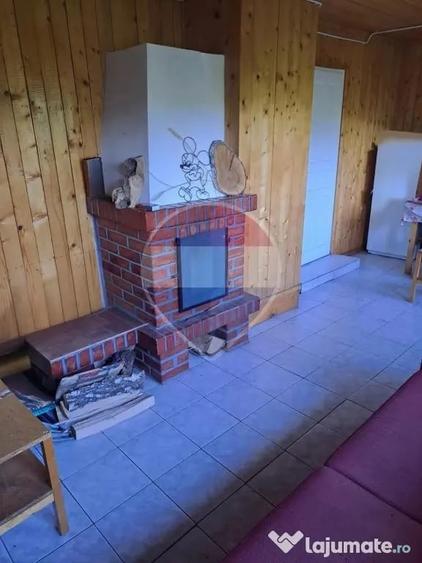 Casă cu 4 camere cu Teren 930 Mp în Vale