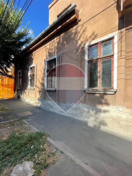 Garsonieră semidecomandată în Central