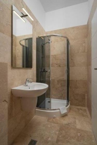 Apartament cu 3 camere decomandat în Dacia