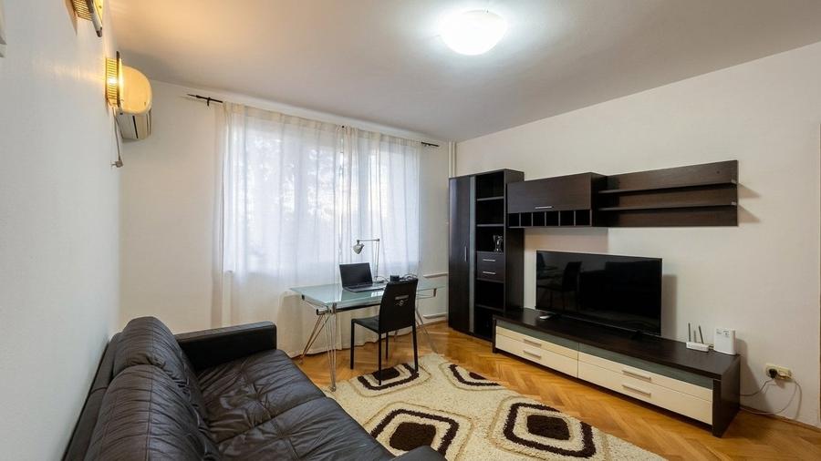 3 camere, Renovat, 1 minut de Metrou Grivita - 1