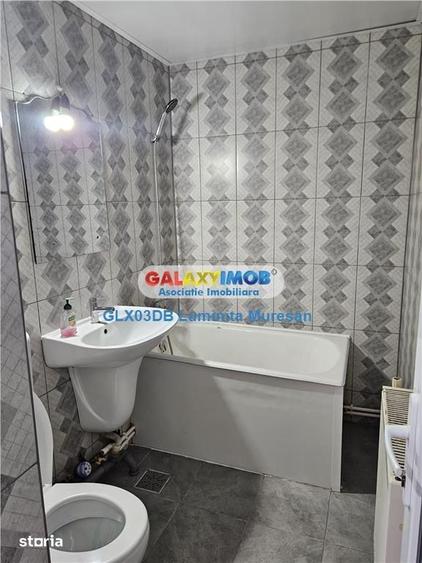 Apartament cu 2 camere semidecomandat, mobilat în Micro 6