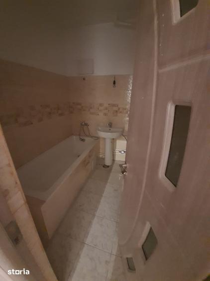 Apartament cu 3 camere decomandat în Păcurari