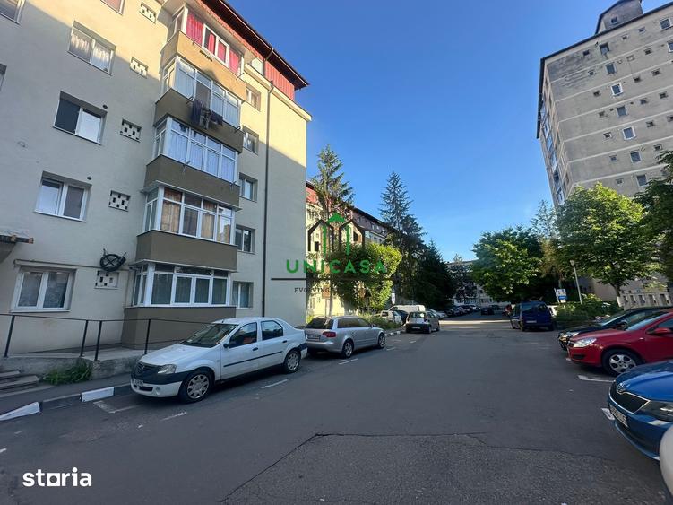 Garsonieră decomandată în Ostroveni