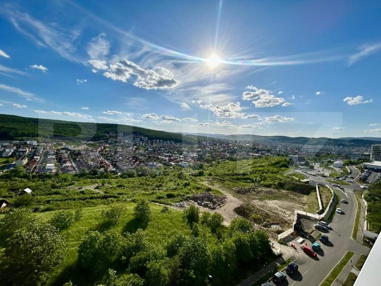 Apartament cu 3 camere decomandat în Zorilor