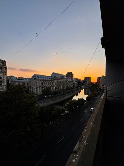 Apartament cu 2 camere semidecomandat în Centrul Istoric