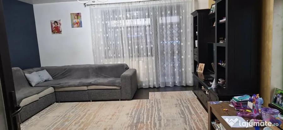 Casă cu 4 camere cu Teren 146 Mp în Buzaului