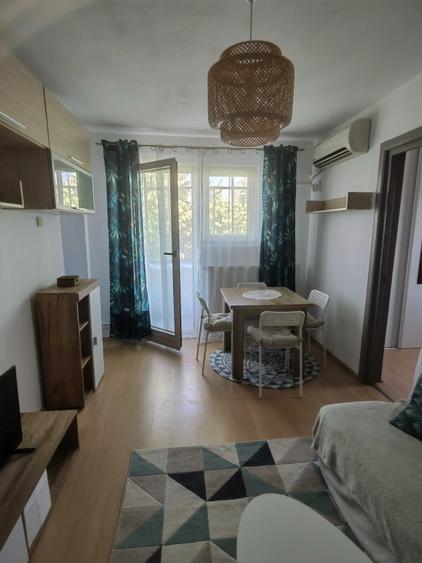 Apartament cu 2 camere semidecomandat în Dacia