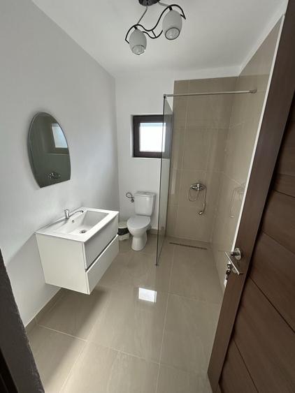 Casă cu 2 camere cu Teren 430 Mp în Central