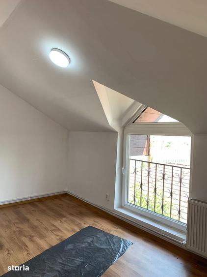 Casă cu Teren 1580 Mp în Glina