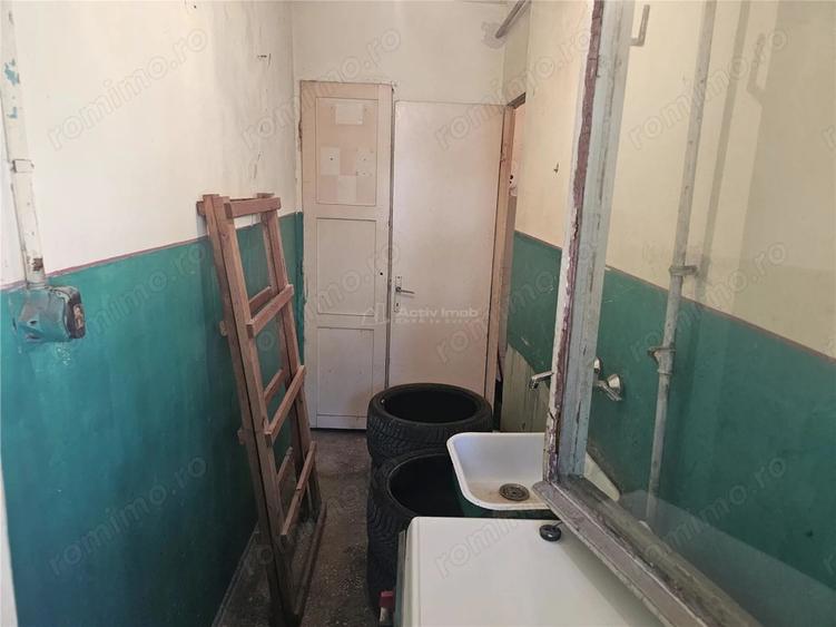 Garsonieră decomandată, mobilată în Micro IV