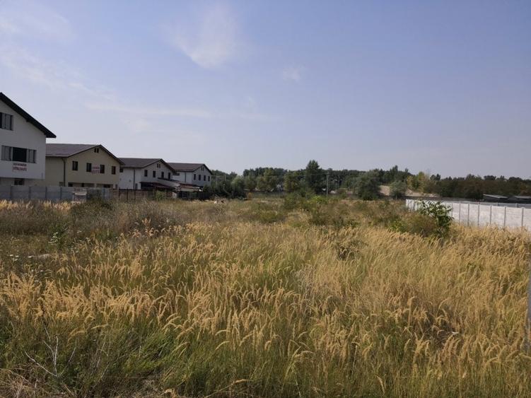 Teren Construcții intravilan de 625 mp, în Vest