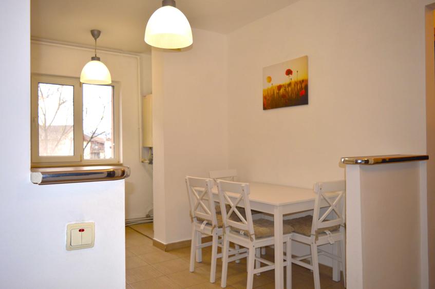Apartament cu 2 camere decomandat în Zorilor