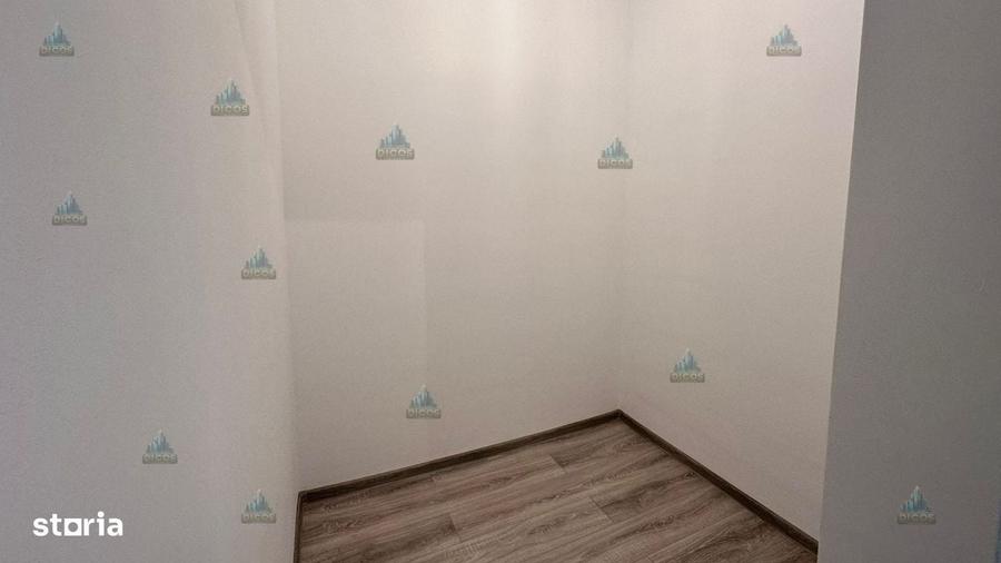 Casă cu 4 camere în Remuș