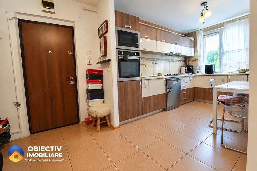 Apartament cu 3 camere semidecomandat în Central