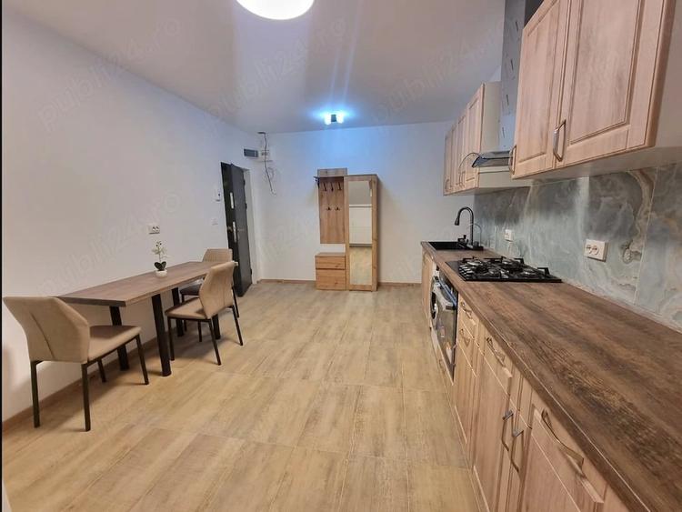 Apartament cu 2 camere decomandat în Aradului
