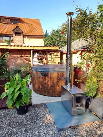 Casă individuală cu 18 camere cu Canalizare în Cernatu