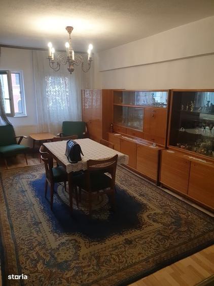 Apartament cu 4 camere în Ultracentral