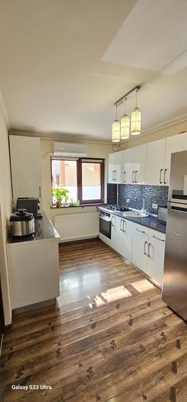 Apartament cu 2 camere decomandat în Pârneava