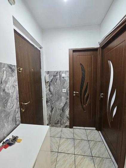 Garsonieră decomandată în Rogerius