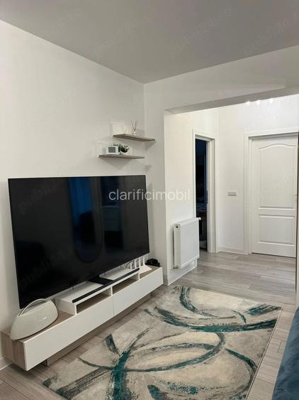 Apartament 3 camere bloc nou et 8